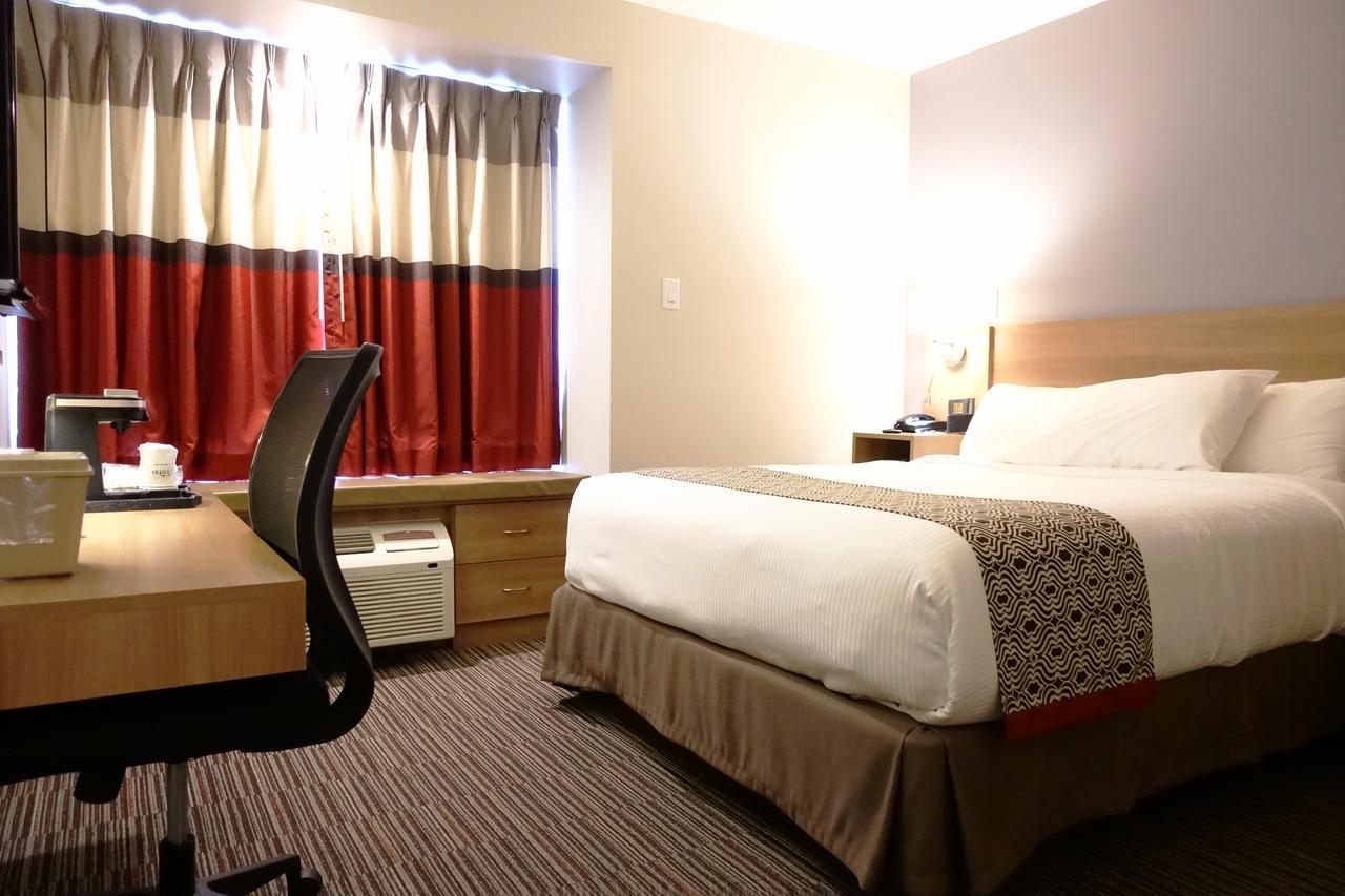 Microtel Casselman Exterior photo