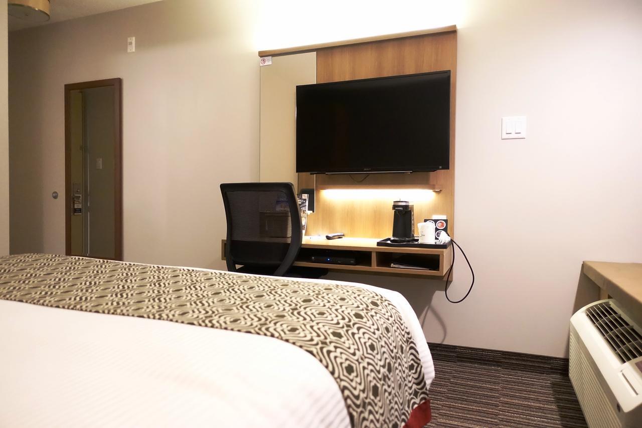 Microtel Casselman Exterior photo